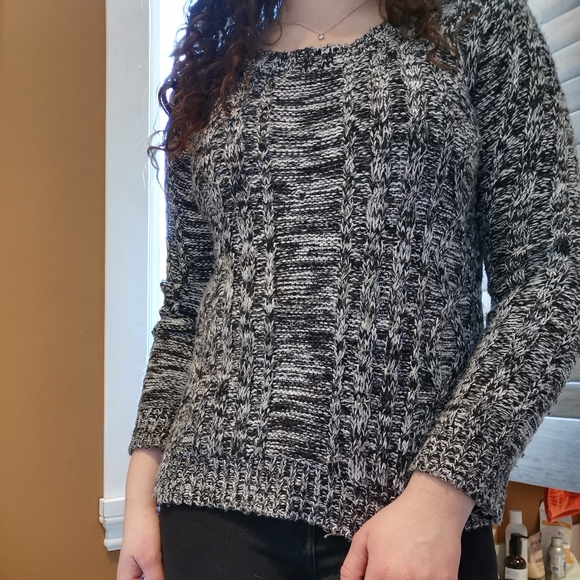 Sweater - Picture 2 of 5